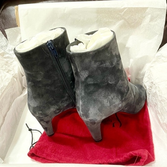 Christian Louboutin Ankle bootie EU37 Soft/supple Veau Velour Suede, Slate Grey - Picture 8 of 10